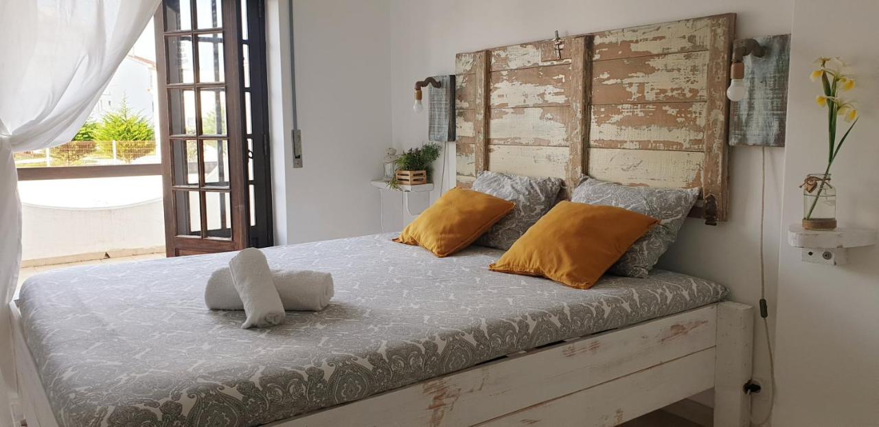 Boa Onda Guesthouse Atouguia Da Baleia Esterno foto